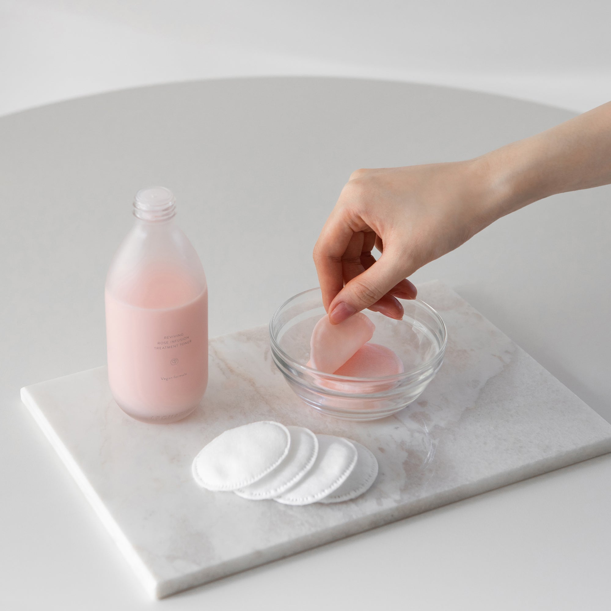 Reviving Rose Infusion Treatment Toner Aromatica